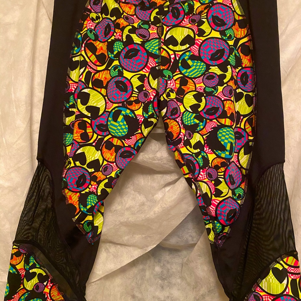 Zumba Emoji Capri Leggings. XXL